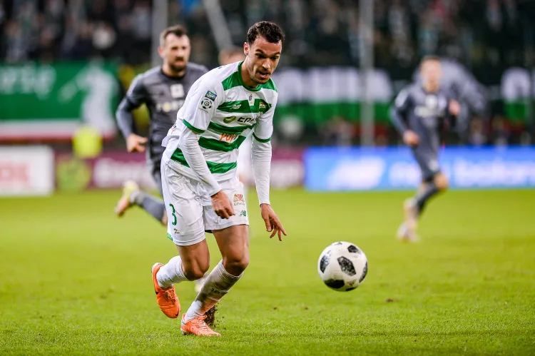 Joao Nunes gra w Lechii trzeci sezon. Portugalski obrońca gra w Gdańsku regularnie, ale jest dopiero na początku rozmów dotyczących przedłużenia wygasającej 30 czerwca umowy.