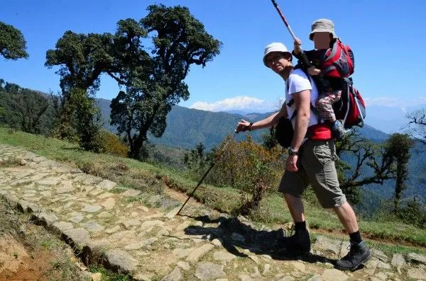 Trekking z dziećmi jest możliwy nawet w Himalajach.