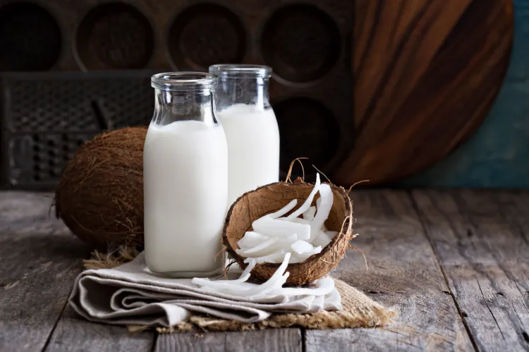 Najbardziej kaloryczne jest mleko kokosowe, które zawiera aż do 38 proc. tłuszczu.