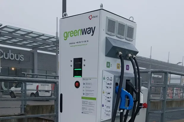 GreenWay to największa sieć ładowarek do samochodów elektrycznych w regionie.
