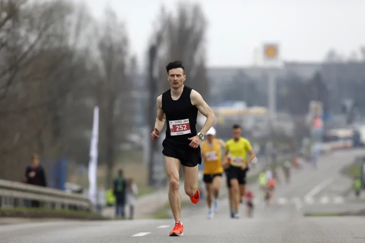 Zwycięzca 3. i 4. Gdańsk Maratonu - Rafał Czarnecki z Bliżyna w województwie świętokrzyskim.