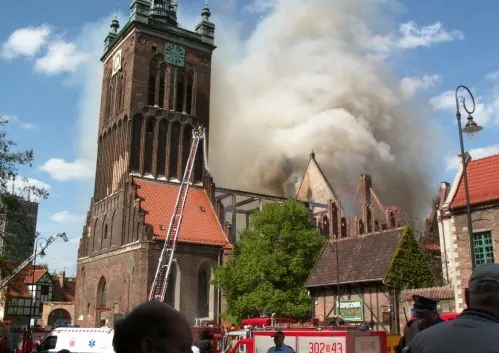 Pożar kościoła św. Katarzyny 22.05.2006 r. 