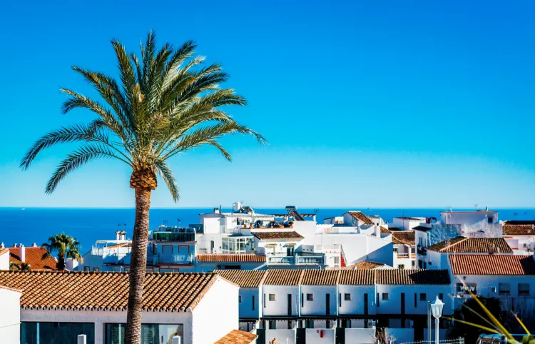 Ceny nieruchomości na hiszpańskim wybrzeżu są niższe niż w Trójmieście, jednak - podobnie jak tutaj - cena jest uzależniona od odległości od morza. 