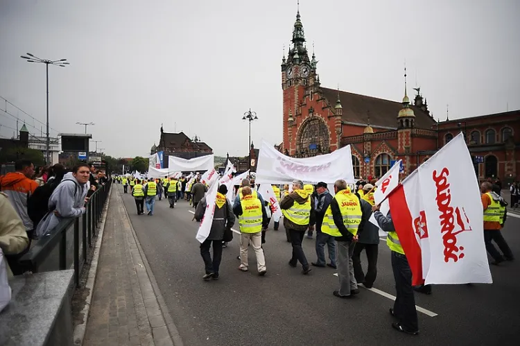 Ostatnia tak duża pikieta Solidarności odbyła się w maju rok temu. Wówczas przez centrum Gdańska przemaszerowali pracownicy sektora energetycznego. 