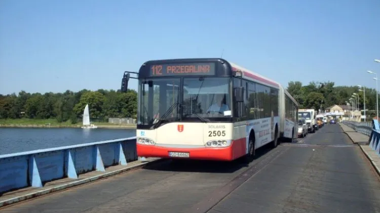 Od środy przestaną jeździć autobusy przez most pontonowy w Sobieszewie.