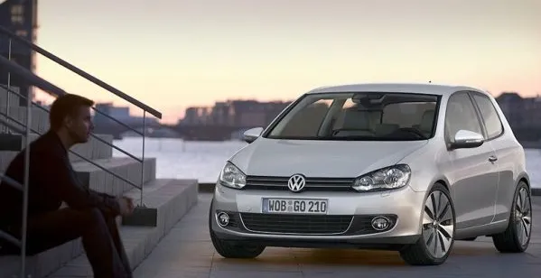 Volkswagen Golfa sprzedaje się w Europie najwięcej. Od początku roku znalazł ponad 160 tysięcy nabywców. 