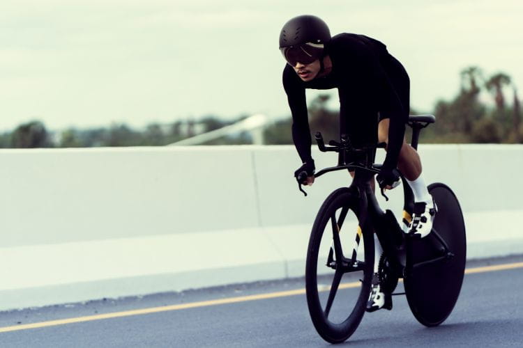 Dzięki specyficznej geometrii, rower czasowy jest preferowanym sprzętem w wyścigach triathlonowych.