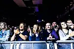 Publiczność długo nie pozwalała muzykom zejść ze sceny, nagradzając ich gromkimi brawami.