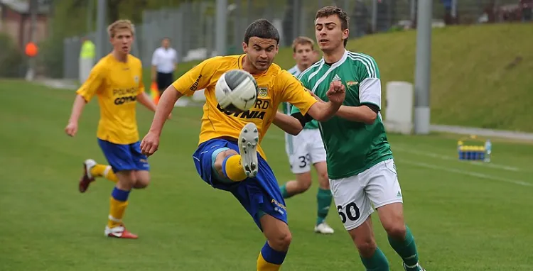 Piłkarze Arki w rozgrywkach Młodej Ekstraklasy zakończyli swój udział na wyższej pozycji niż piłkarze Lechii.