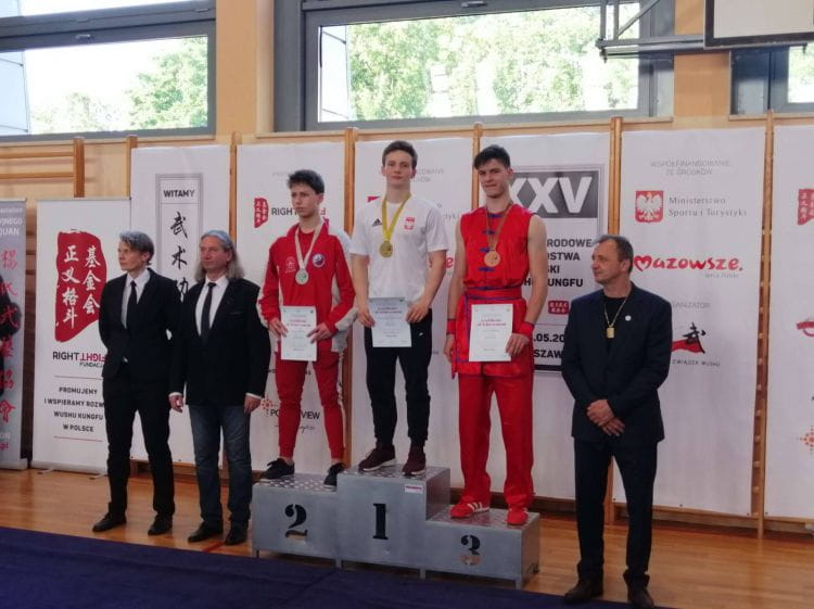 Maksymilian Murszewski (na najwyższym miejscu podium) w mistrzostwach Polski potwierdził dobre przygotowanie do mistrzostw Europy.