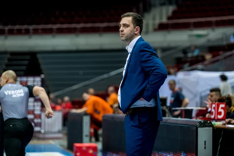 Koszykarz, dyrektor sportowy i w końcu trener - taką drogę w Treflu Sopot przebył Marcin Stefański.