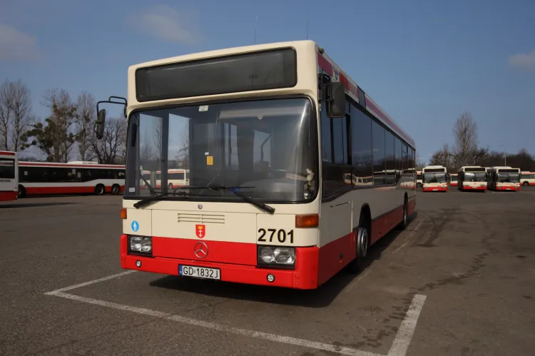 Jeśli zawsze chciałeś mieć własny autobus, teraz możesz spełnić swoje marzenie. GAiT wystawił właśnie na sprzedaż 20 pojazdów, m.in. mercedesa 0405N z 1994 r.