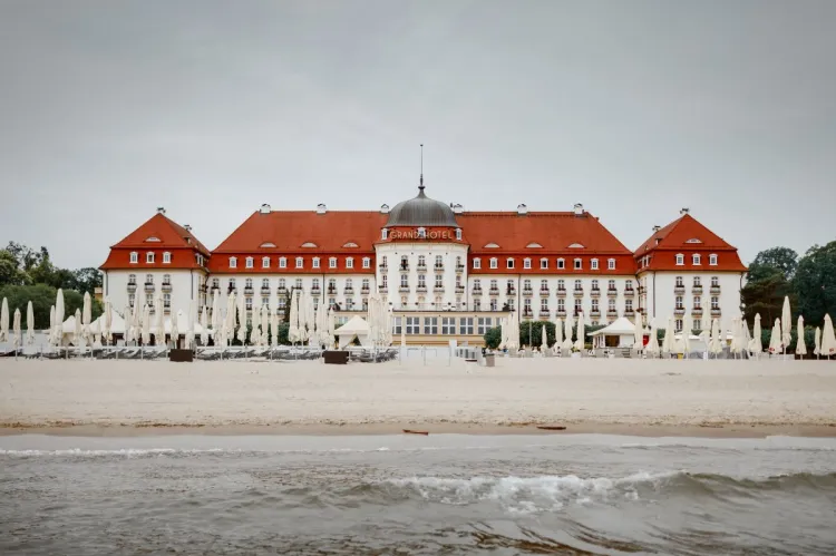 Wystawa poświęcona Sofitel Grand Hotelowi i sopockiemu kasynu potrwa od 1 do 6 lipca, zakończy ją aukcja dzieł sztuki i obiektów z wystawy. 