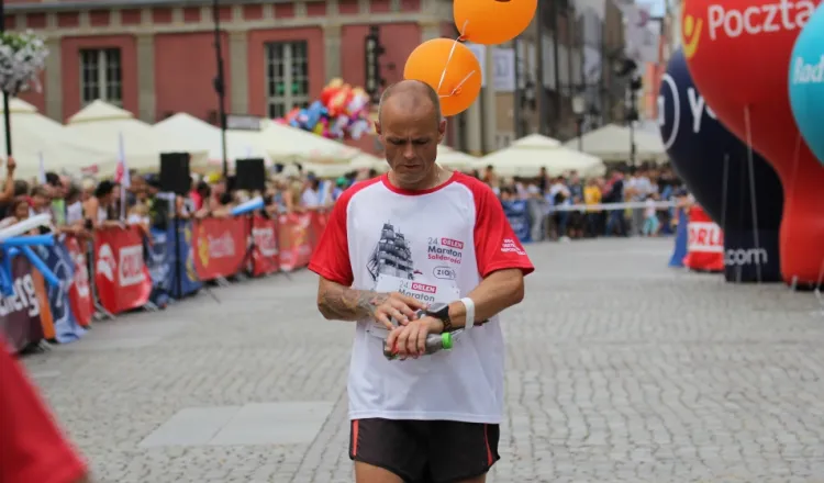 Paweł Szulwach, 43-letni fizjoterapeuta z Gdańska dystans maratoński traktuje jako zwykły trening. 