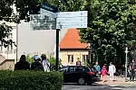 Wszystkie tablice z nazwami ulic, hoteli czy atrakcji turystycznych mają zostać wymienione w Sopocie do końca sierpnia. Na razie wymieniane są tablice w centrum.