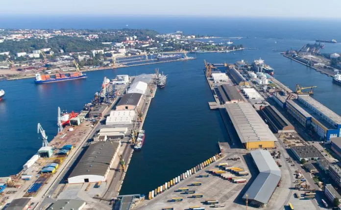 Port Gdynia jest trzecim portem morskim w Polsce pod względem przeładunków. 