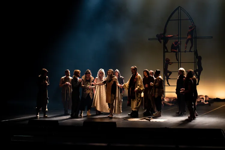 Jednym z tytułów, które w najbliższym sezonie znajdą się na afiszu Opery Bałtyckiej, jest "Thaïs" (na zdjęciu) Julesa Masseneta w reżyserii Romualda Wiczy-Pokojskiego, który wyreżyseruje również pierwszą premierę nowego sezonu - "Olgę".