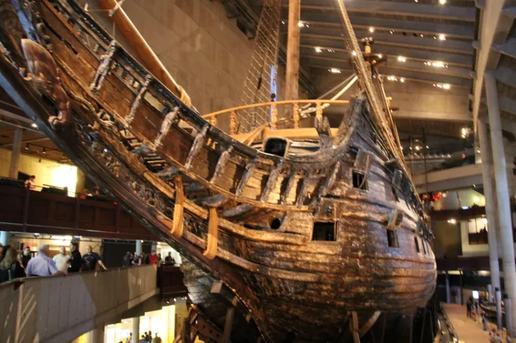 Każdego roku 1,5 mln gości odwiedza okręt Vasa, prezentowany w Vasamusset w Sztokholmie.
