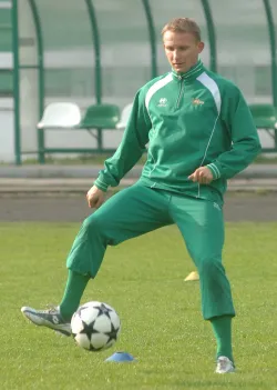 Były piłkarz Lechii Krzysztof Brede w wieku 30 lat zamierza skoncentrować się na zawodzie trenera.