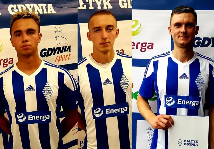 Nowi piłkarze Bałtyku Gdynia. Od lewej: Mateusz Piasecki, Mateusz Gułajski i Sebastian Murawski.
