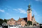125 lat temu rozpoczęła się budowa dworca Gdańsk Główny, a za kilkanaście dni ruszy modernizacja, która ma na celu przywrócenie budynkowi i jego wnętrzom dawny wygląd.