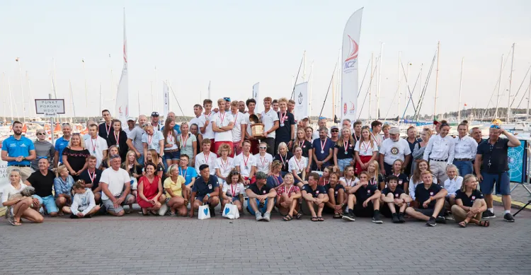 Medaliście pierwszej części żeglarskich mistrzostw Polski 2019. 
