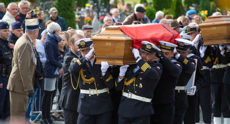 Na razie nie wiadomo, czy pogrzeb Piotra Kołodziejczyka odbędzie się z asystą wojskową. Na zdjęciu pogrzeb Józefa Unruga.