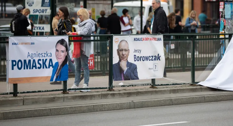 W Gdańsku zaczyna przybywać plakatów wyborczych.