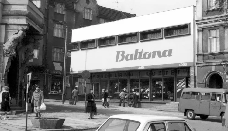 Sklep Baltony przy ulicy Monte Cassino w Sopocie (1988 rok).