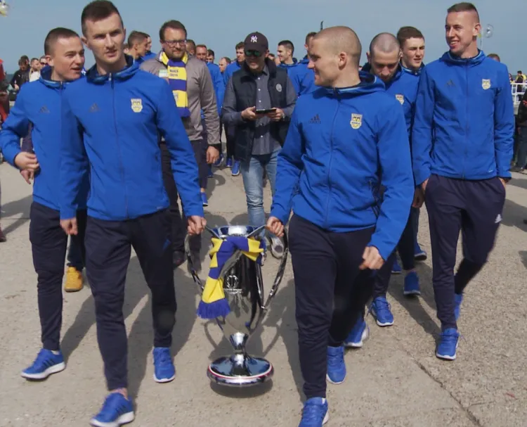 W 2017 roku piłkarze Arki Gdynia po raz drugi w historii klubu zdobyli Puchar Polski. W czwartek w Opolu mogą uczynić pierwszy krok w kierunku trofeum, które zostanie wręczone na Narodowym w Warszawie 2 maja 2020 roku. 