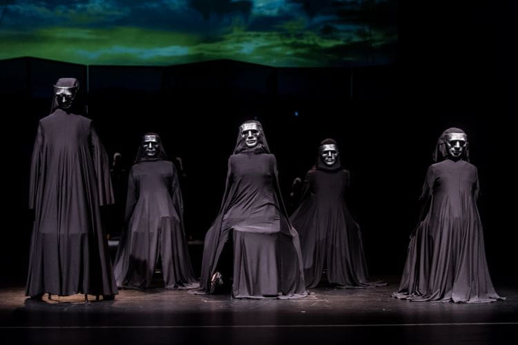 Teatr Miejski wprowadził do repertuaru nowy spektakl muzyczny "Czarne wdowy", w którym usłyszeć można aż 17 piosenek napisanych do melodii znanych włoskich utworów.