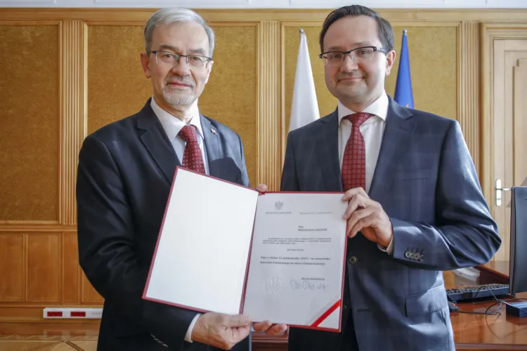 Dr hab. Mariusz Golecki (po prawej) został powołany na stanowisko rzecznika finansowego. Na zdjęciu z Jerzym Kwiecińskim, ministrem finansów. 