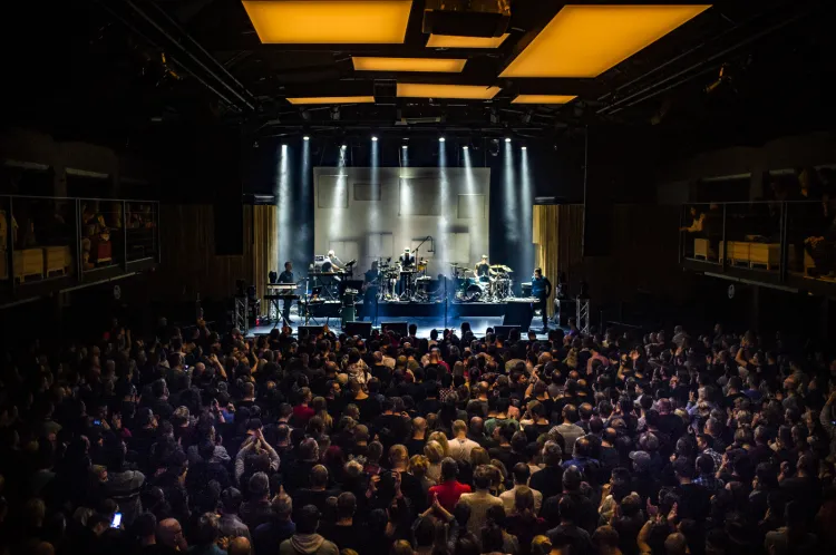 Zespół po raz kolejny wyprzedał wszystkie bilety na koncert.