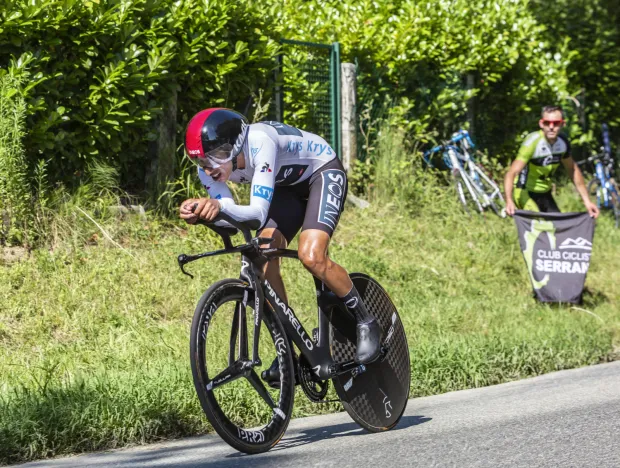 Egan Bernal z Kolumbii podczas 13. etapu Tour de France 2019.