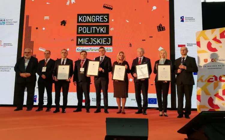 Nagrodę w imieniu Gdańska odebrała Edyta Damszel-Turek, dyrektor BRG (druga od prawej).