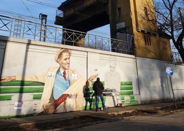 Zdjęcia dokumentujące ostatnie dni pracy Looney'a nad muralem przy ul. ks. Zator-Przytockiego we Wrzeszczu.