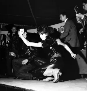 Rok 1966. W sopockim klubie Non-Stop trwa konkurs tańca