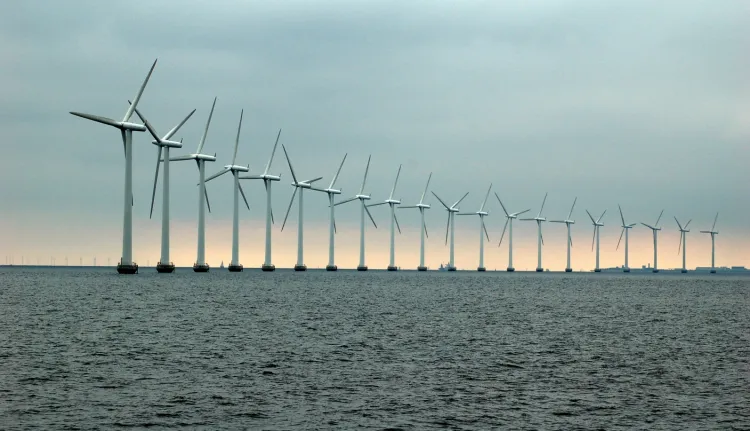 W Polsce powstają farmy wiatrowe na lądzie, na morzu jeszcze nie posadowiono ani jednego wiatraka. 