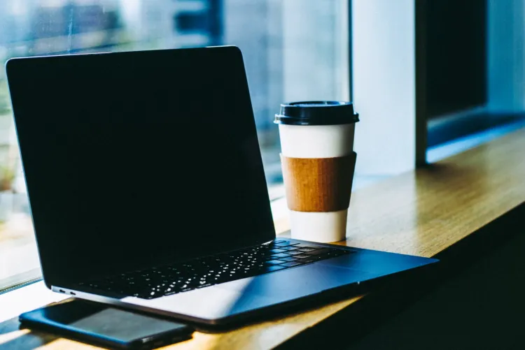 W Trójmieście MacBooki nabyć można praktycznie w każdym markecie elektronicznym. Przed zakupem warto samodzielnie sprawdzić sprzęt.