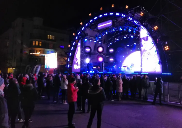 Koncert sylwestrowy w Gdyni rozpoczął się o godz. 21.