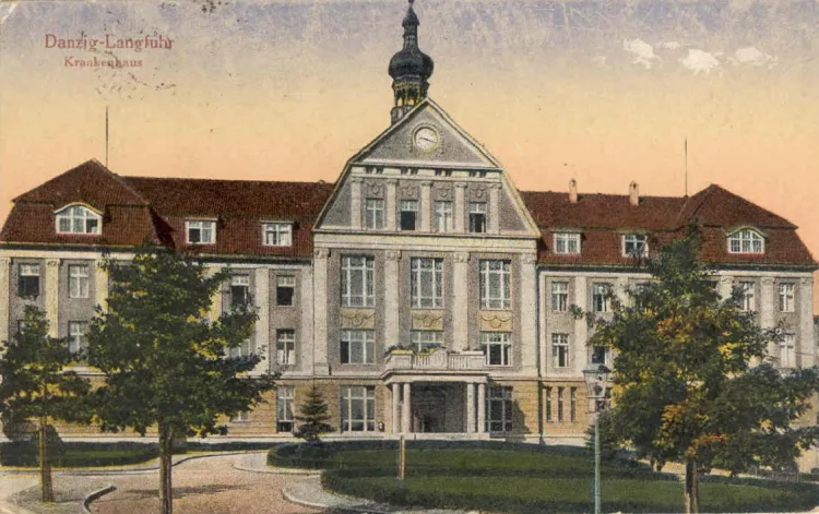 Budynek administracji Szpitala Miejskiego we Wrzeszczu na przedwojennej pocztówce.