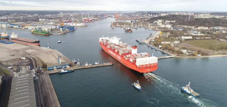 Na lepszy wynik trójmiejskich portów wpłynął m.in. wzrost przeładunku kontenerów. 