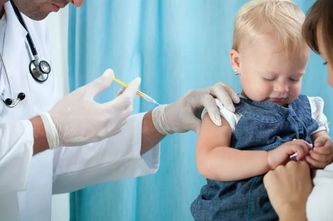 Dzieciom szczepionym będzie łatwiej dostać się do miejskich żłobków. Uchwała wprowadzająca zmiany w zasadach rekrutacji ma być gotowa w marcu.