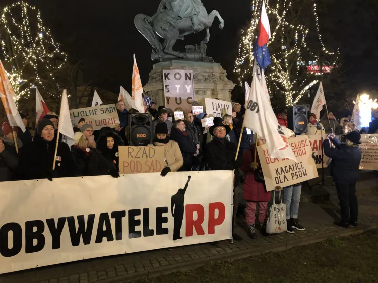 Protest w obronie sądów w Gdańsku.