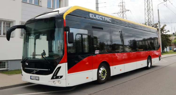 Elektrobusy pojawiały się już na ulicach Gdyni. Na razie w ramach testów.