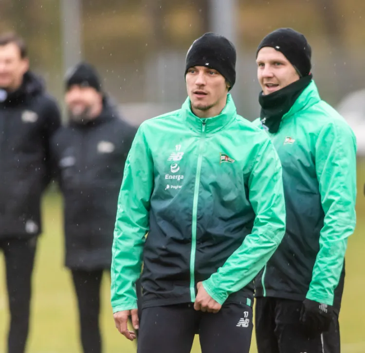 Lukas Haraslin i Daniel Łukasik trenowali z Lechią Gdańsk od początku okresu przygotowawczego, ale wiosną nie zagrają w biało-zielonych barwach. Obaj zostali wypożyczeni do zagranicznych klubów. 