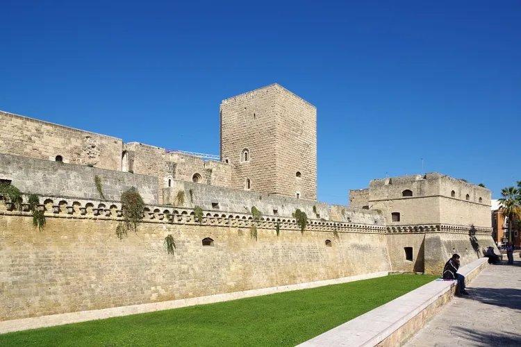 Zamek w Bari.

