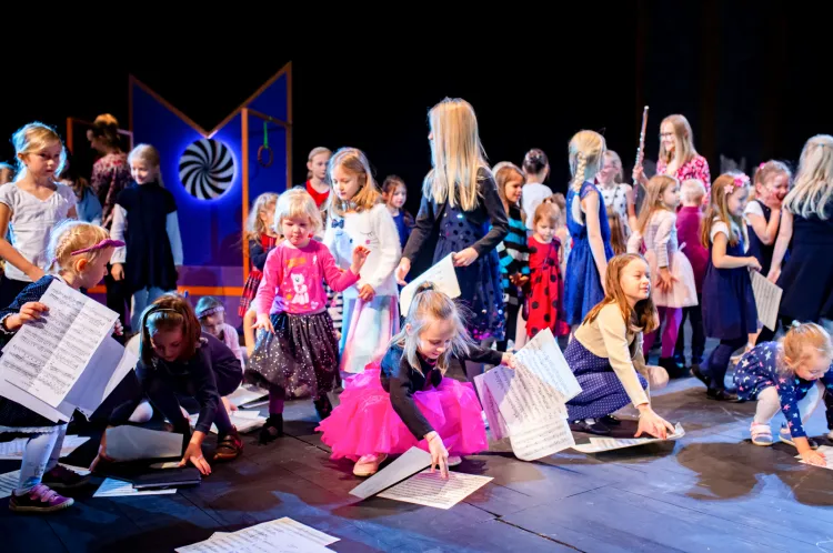 Spektakle edukacyjne w Operze Bałtyckiej angażują małych widzów w zabawę, przy okazji przybliżając świat muzyki.