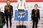 Alicja Stój z SKLA Sopot (w środku) została mistrzynią Polski U-20 w biegu na 800 metrów.
