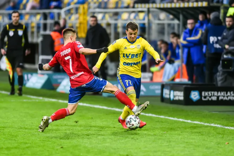 Nemanja Mihajlović na boisku w meczu Arka Gdynia - Raków Częstochowa przebywał około kwadrans, ale to on przypieczętował zwycięstwo gospodarzy na 3:2. 